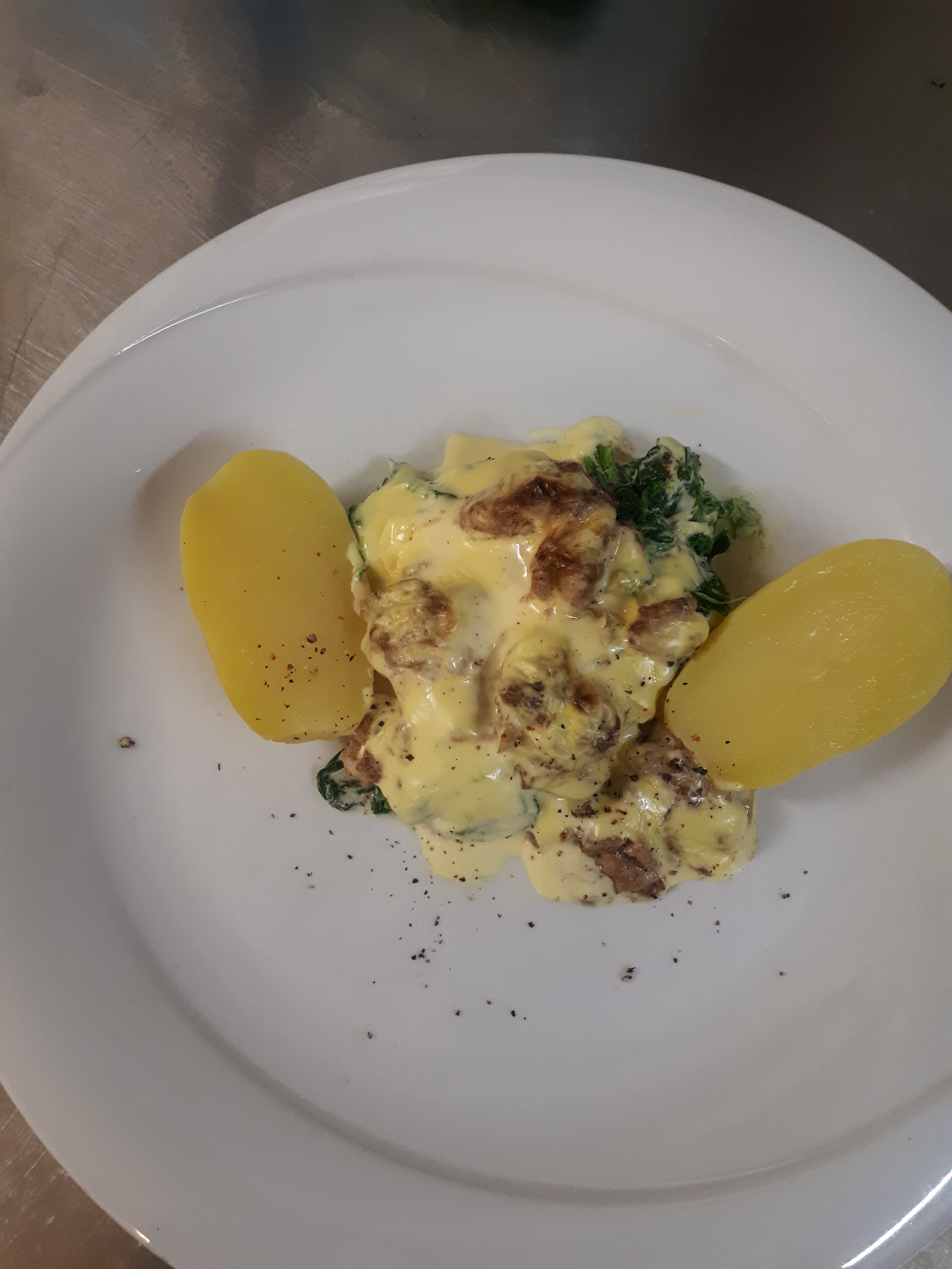 Goldbraunes Backhendl mit knuspriger Panier